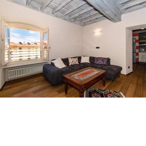 Piazza della Repubblica Refined Apartment