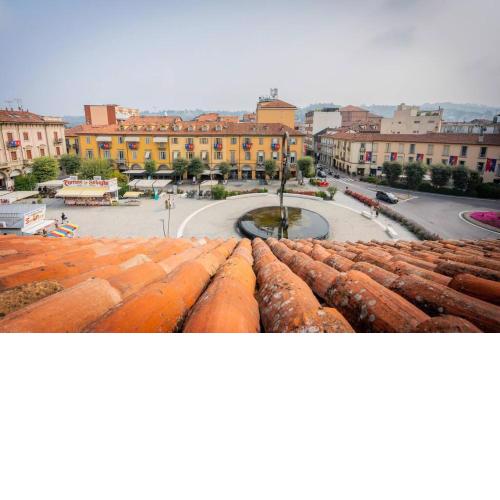 Piazza Michele Ferrero - sulla piazza centrale