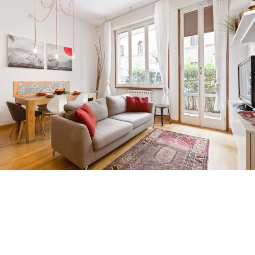 Piazza Oberdan Patio Apartment
