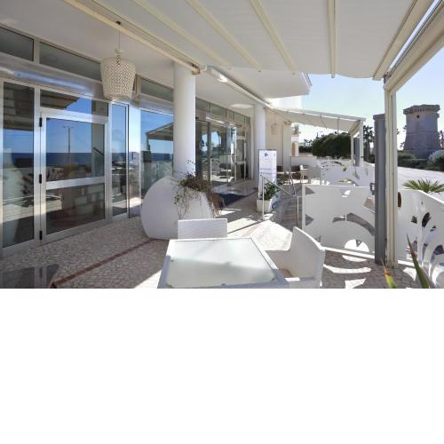 Piccadilly Rooms Restaurant and Beach