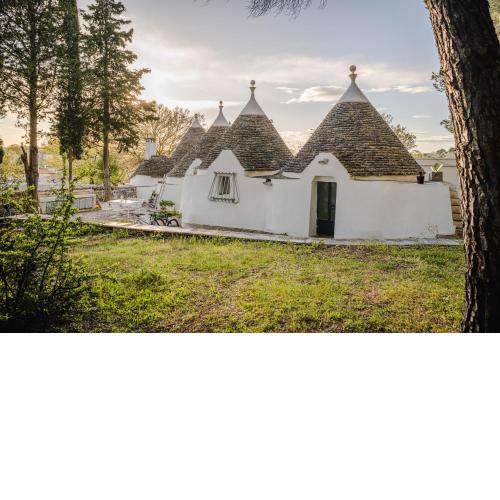 Piccola Oasi - Tre Trulli del 1800 con Foresta e Wi-Fi veloce
