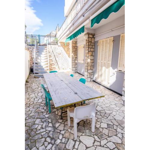 pied-a-terre fronte mare