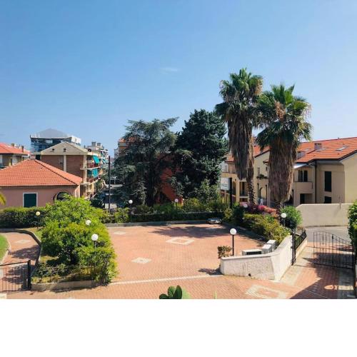Pietra Ligure - Essential with Swimming Pool