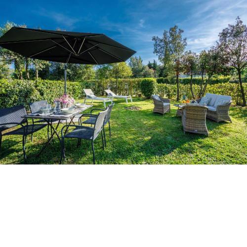 Pietro Farmhouse Apartment in Wine Resort in Lucca