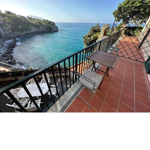Pieve Ligure a picco sul mare con piscina Villa Regina