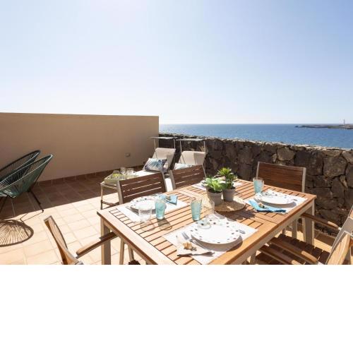 PillowAbroad - Sea view terrace