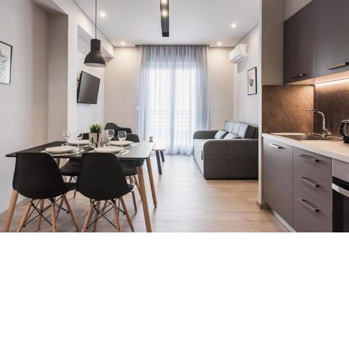 Piraeus Deluxe 2BDR Apt - near metro and port