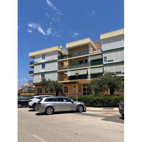 Piso con parking y piscina en Torrox costa