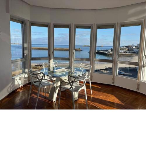 Piso con vistas al mar. Apartamento Miramar