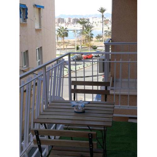 PISO CON VISTAS AL MAR