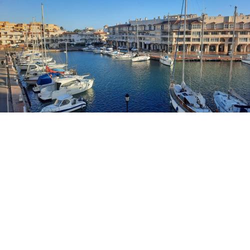 Piso en el puerto de Almerimar (El Ejido-Almería)