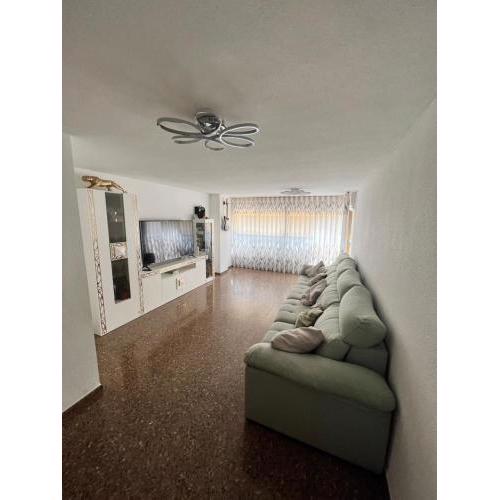 Piso moderno y comodo con aire acondicionado