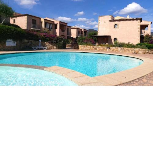 Pittulongu Comfy APT - w/ Private Parking & Pool
