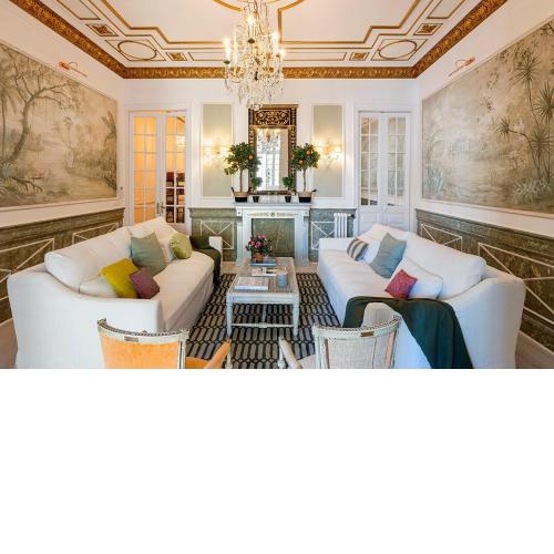 Placa Catalunya V Charming and Exquisite 5Bd Apartment with Large Balcony