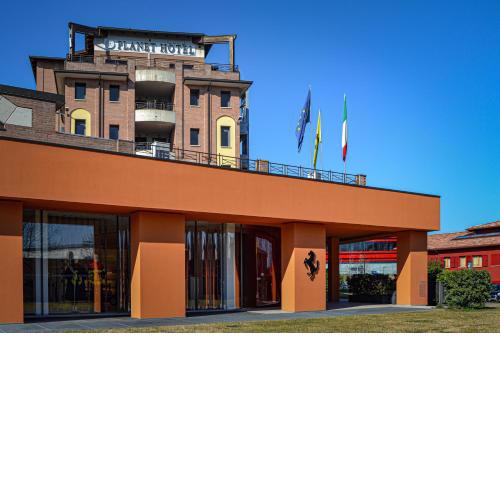Planet Hotel