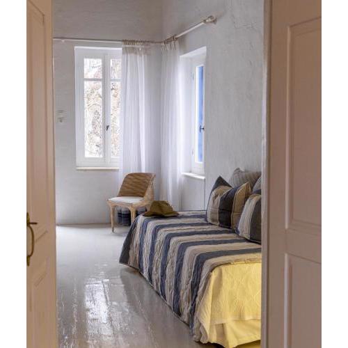 Platanos Cycladic house