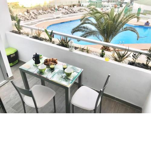 Playa del Ingles terrace pool View 207