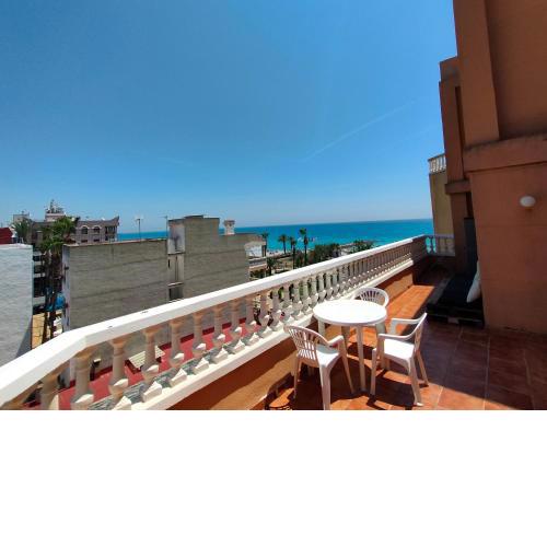 Playa Paradís - Primera linea de playa - AP-7 3min - Self check-in 24h