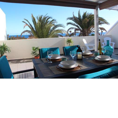 Playa Roca penthouse. Great sea views!