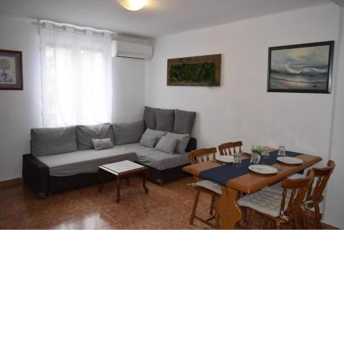 Plaza Luis Arranz Centro Denia AP3147