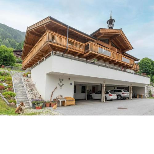 Pleasant Apartment in Piesendorf with Balcony