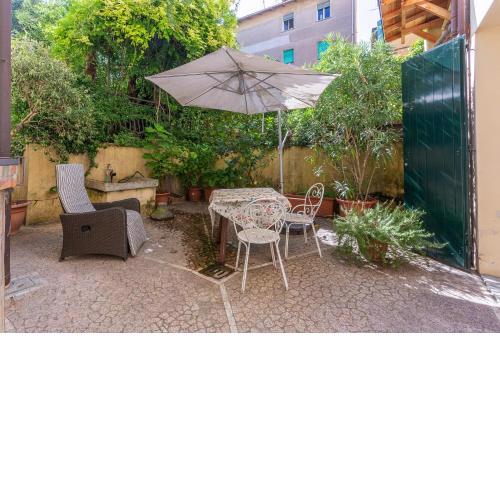 Pleasant Central Apartment with garden