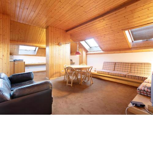 Pleasant Holiday Home in Stenico with Fireplace
