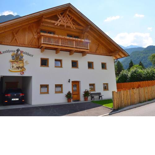 Pleasant holiday home in Umhausen with balcony