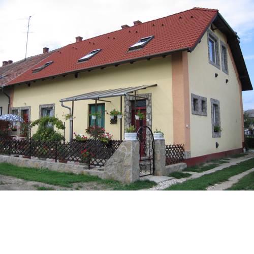 Pleiveisz Apartman