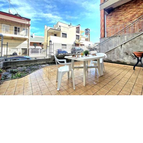[Pochi Passi dal Mare]Ampia Casa & Cortile privato