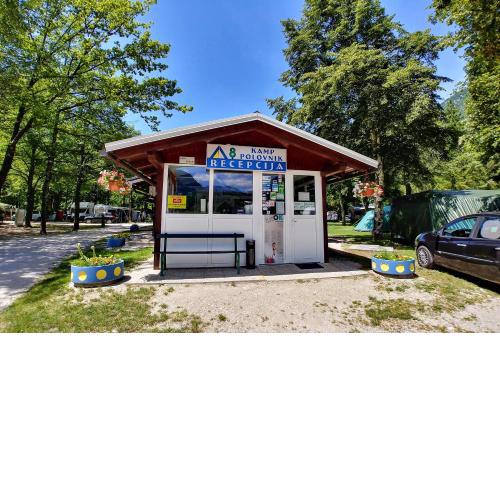 Počitniška HIŠKA POLOVNIK