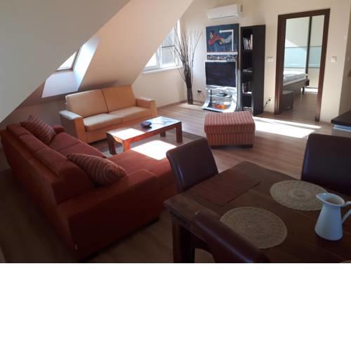 Podkrovný apartmán v širšom centre Bratislavy (4)