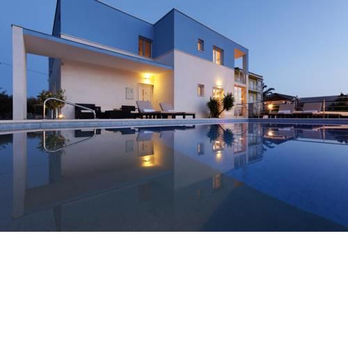 Podstrana Villa Sleeps 9 Pool Air Con WiFi