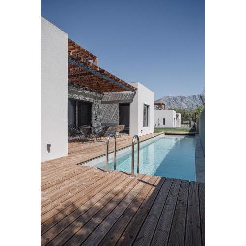 Pogonia Villas