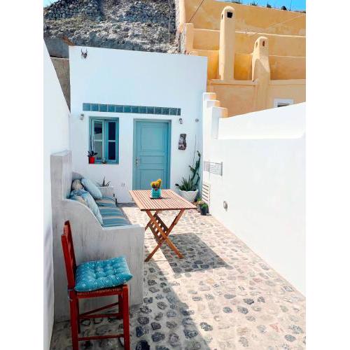 Poli Cave House Santorini