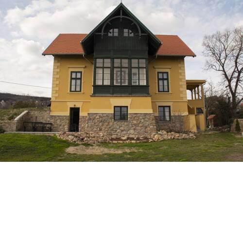 Polyák villa