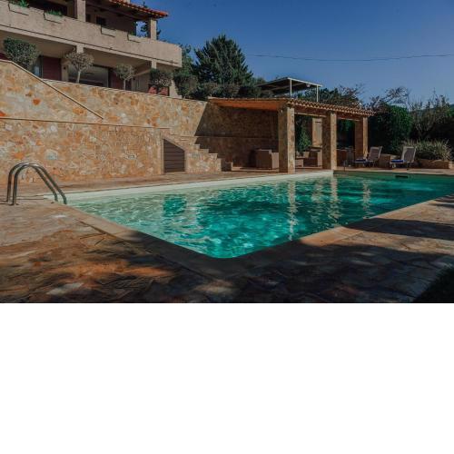 Pool and Sea View Apartments