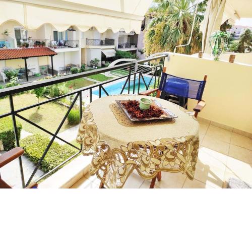 Pool Apartment in Kallithea