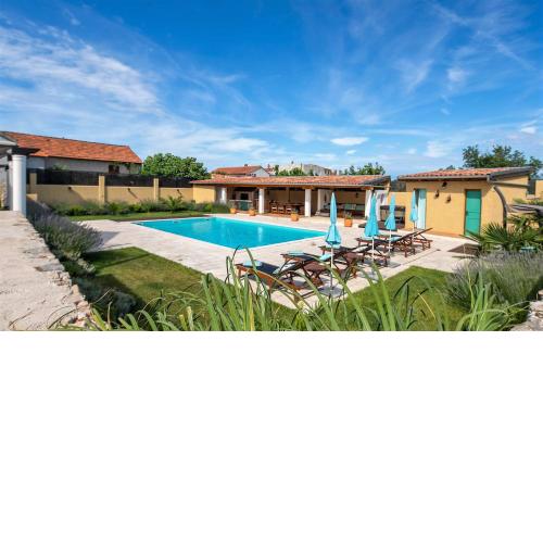 Poolincluded - Villa Kadulja