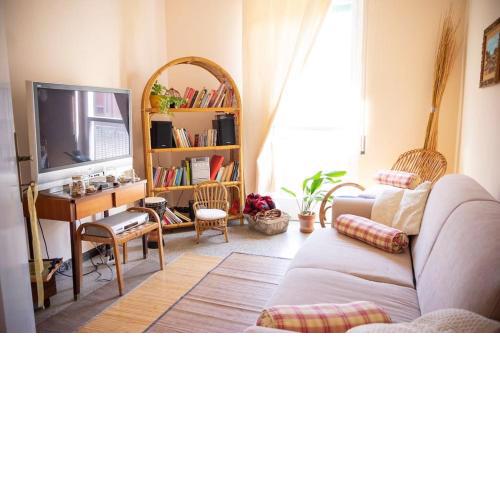 Pop in! Sunny 2bdr apt Cagliari near the beach