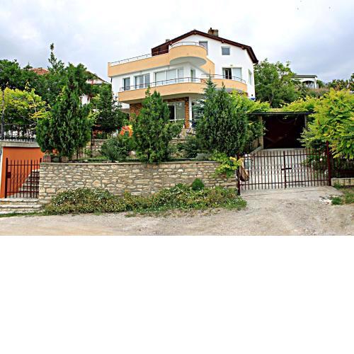 Popov Guest House