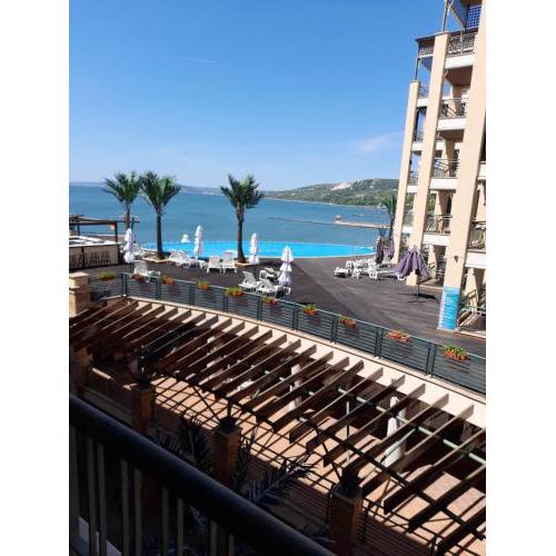 Port Balchik apartment