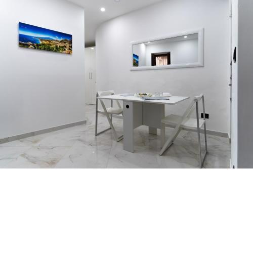 Porta Messina Apartment