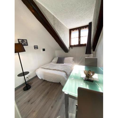 Porta Nuova Attic room