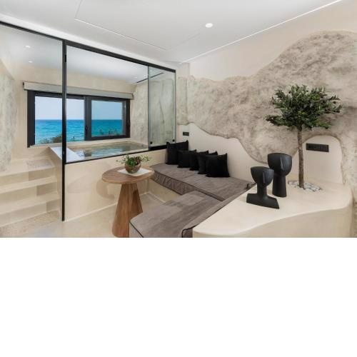 Portara Seaside Luxury Suites
