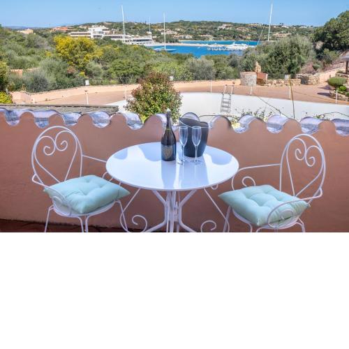 [PORTO-CERVO]Casa con piscina e vista yachts