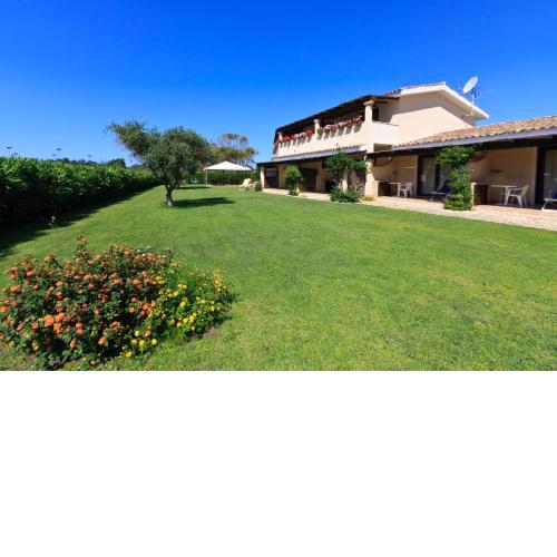 Porto Giunco Residence