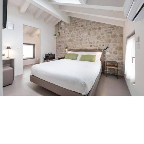 Portone180 Guest House