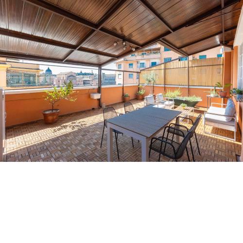 Prati View Penthouse by Rental in Rome