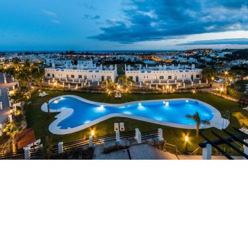 Preciosa casa con jardín - Marbella-Estepona